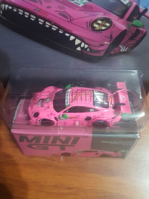 Mini GT ROXY Roxy