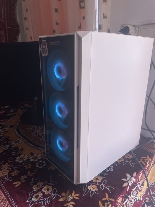 Vand calculator pro gaming, in stare perfecta de funcionare, doar PC