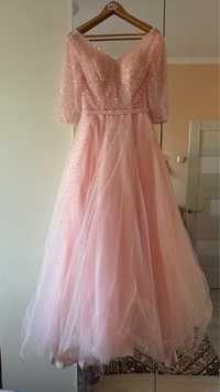 Платья светло розовое,персиковый