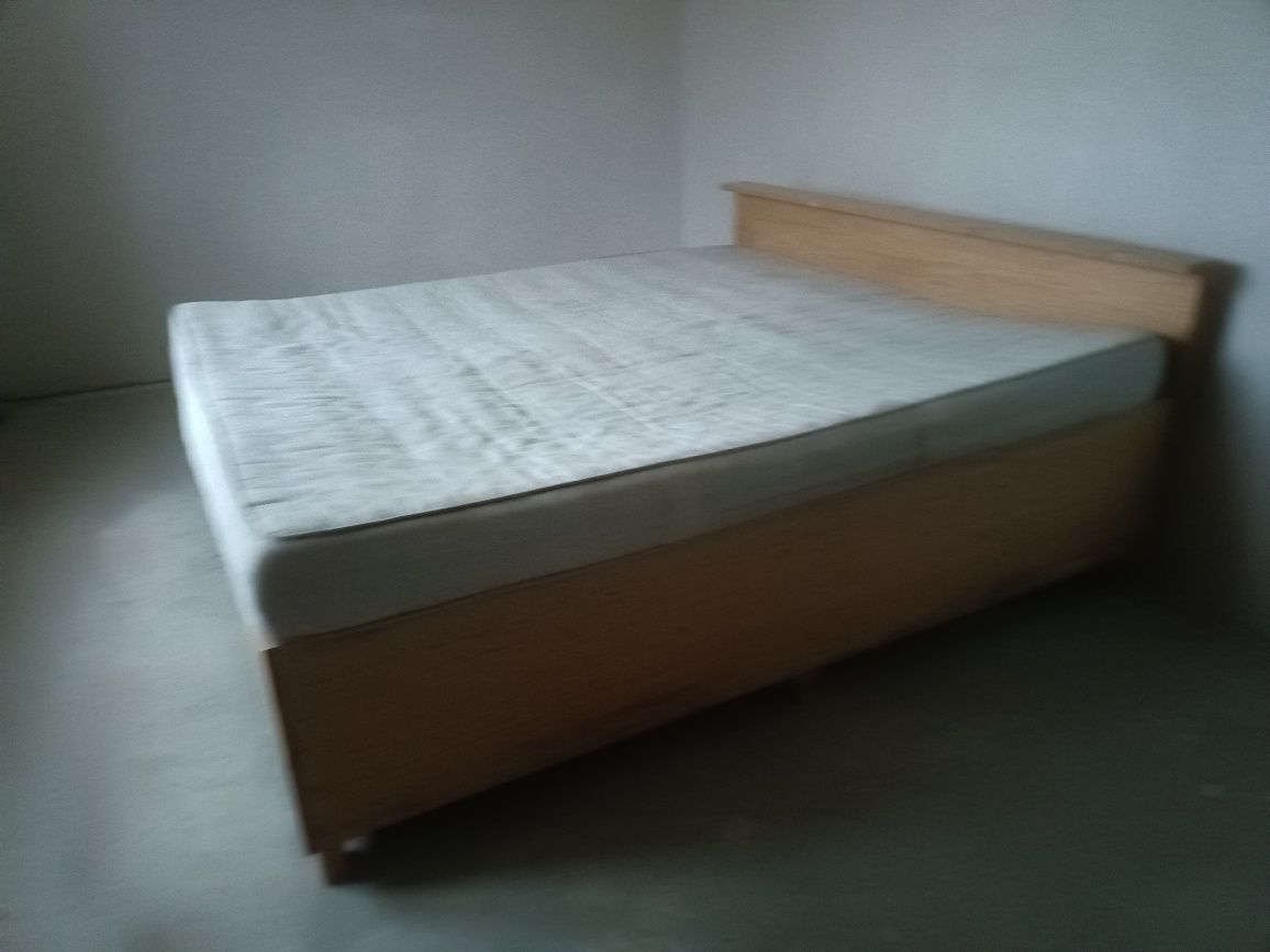 Pat din lemn 180/200