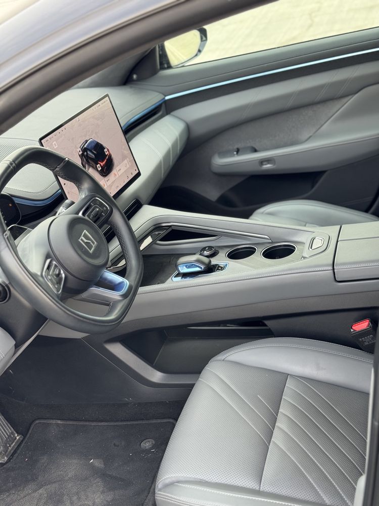 Zeekr 001 you z-sport diska, с пробегом