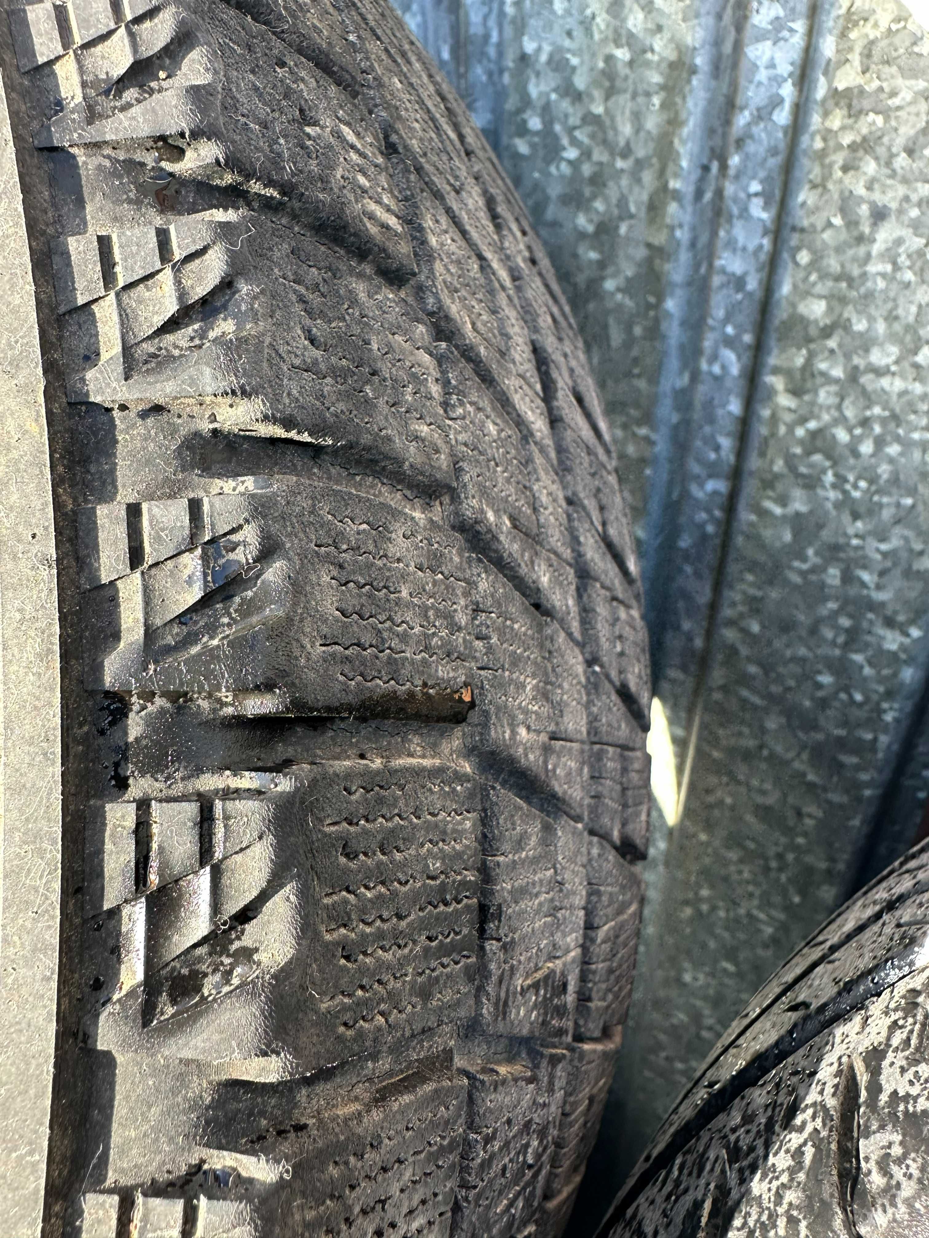 Диски с резиной Toyota 215/60 R16 5/114.3 из Японии