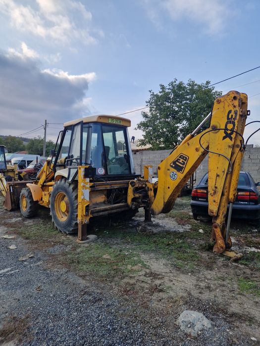 Buldoexcavator JCB 3CX  An 2001