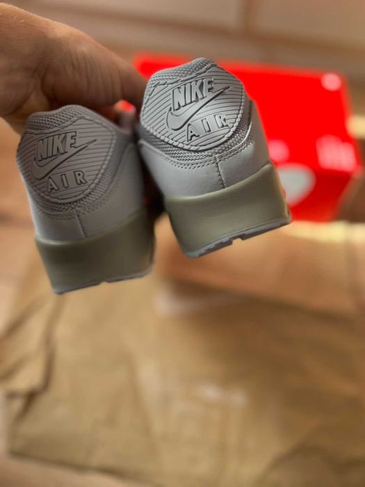 100% Оригинални Nike Air Max 90 в номер 45-29 см стелка