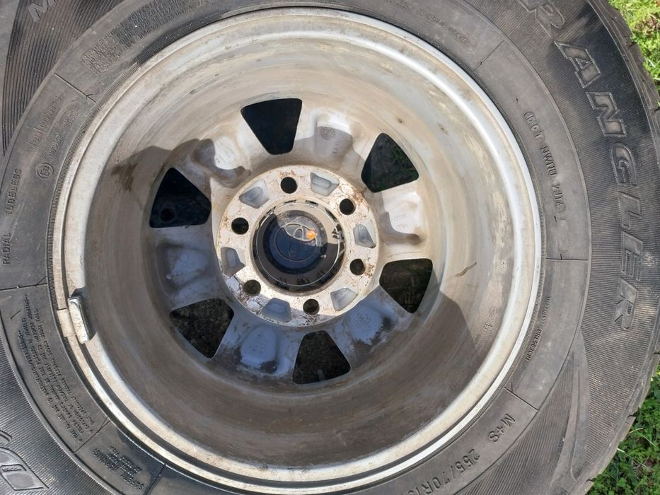 255 70 15 джанти за Toyota Hilux и Land Cruiser.