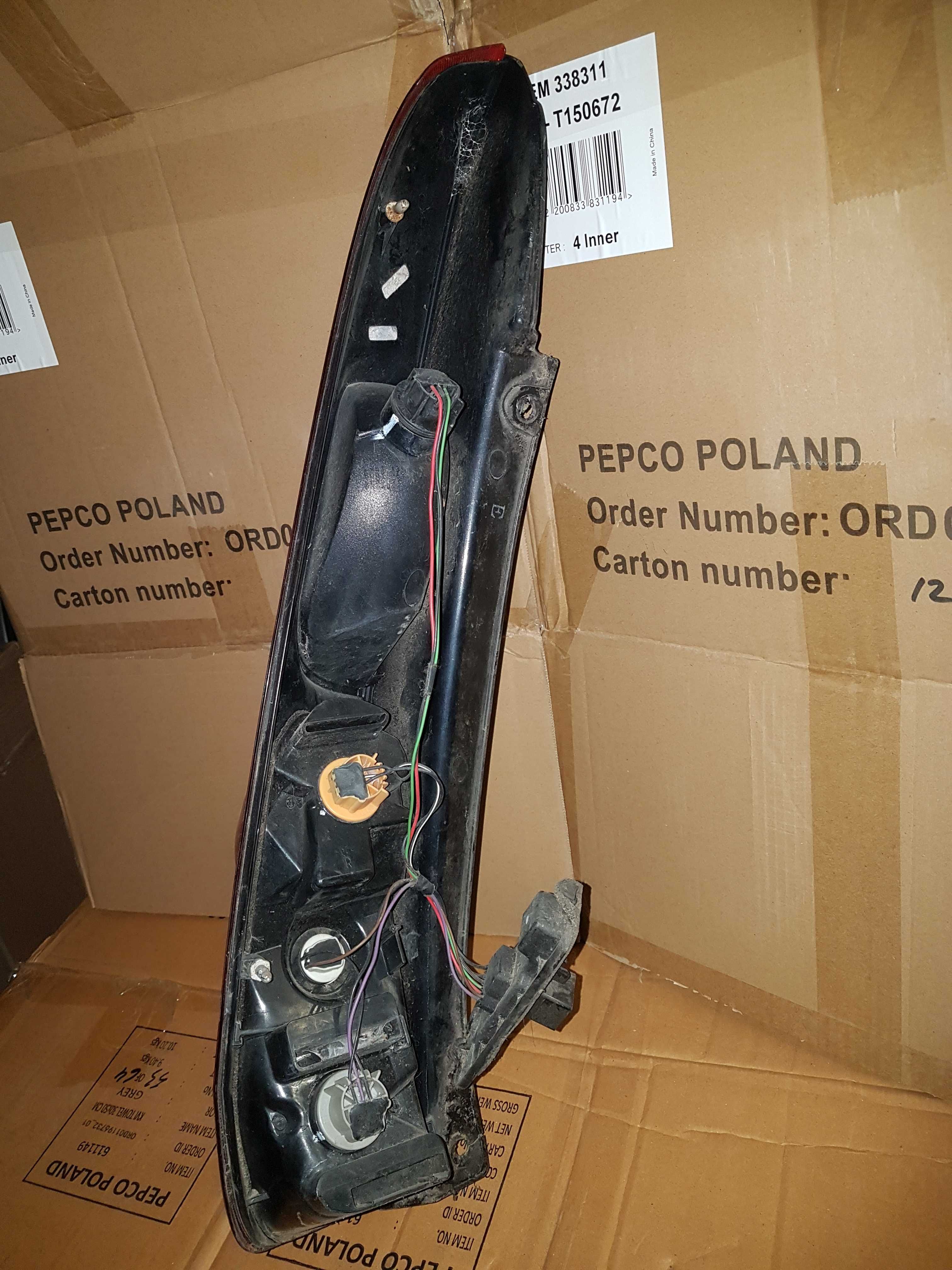 2 Faruri Ford Fiesta MK6, lampa spate, tripla dreapta, OEM Ford, 2006