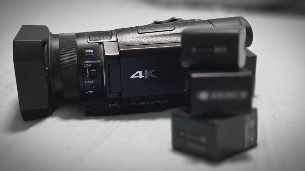 Продавам Камера Sony Ax100E 4K