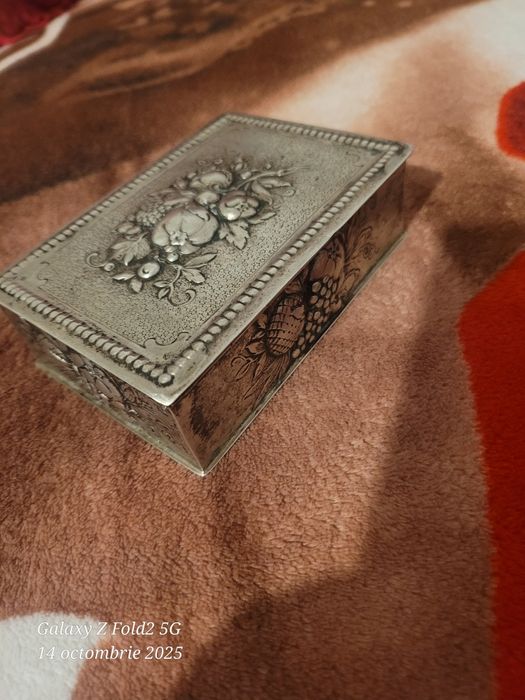 Cutie bijuteri din argint