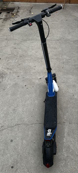 Trotinetă Electrica Aprilia Tuareg