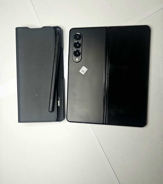 Samsung Galaxy Z Fold 3 • 256GB • КАТО НОВ • кейс + S Pen