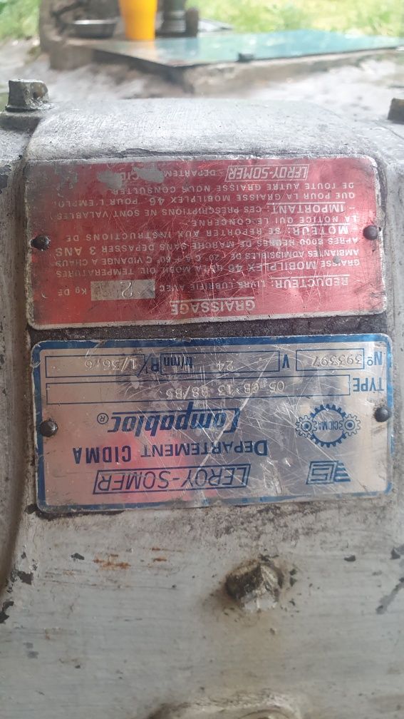 Motor cu reductor de mare forță la 380v. sau 220v.