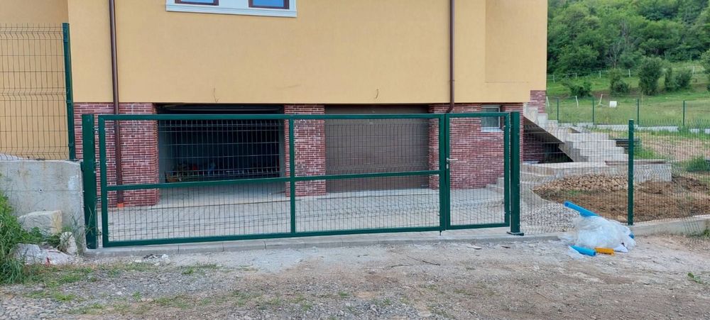 В НАЛИЧНОСТ! Двукрилни портали, плъзгащи портали, пана, колове, врати