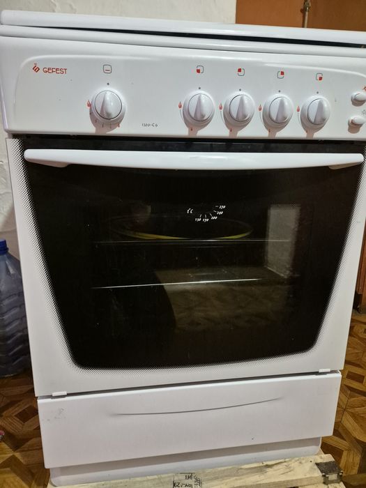 Продам газ плита новый