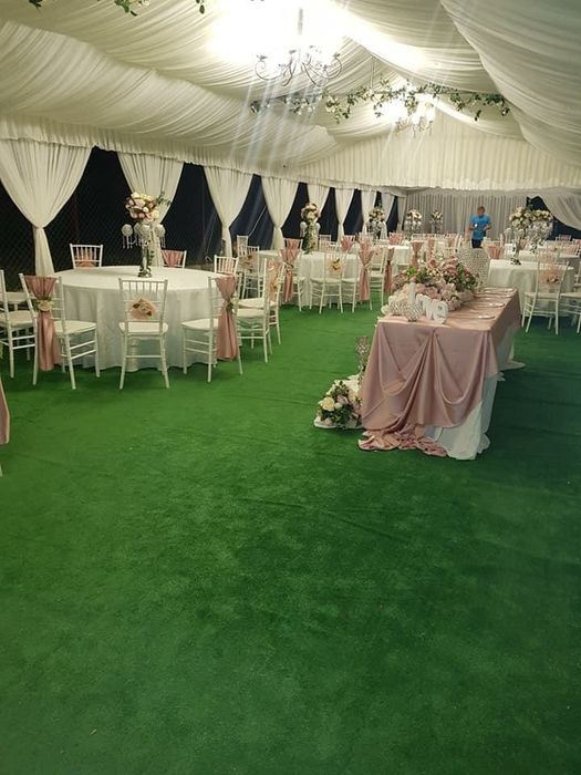 Cort corturi mese scaune vesela umbrele mese cocktail de inchiriat