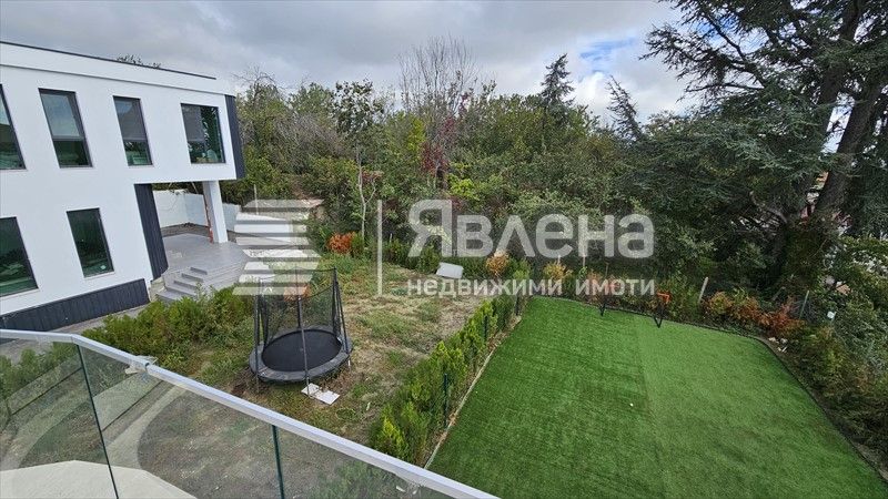 Тристаен апартамент в чисто нов комплекс