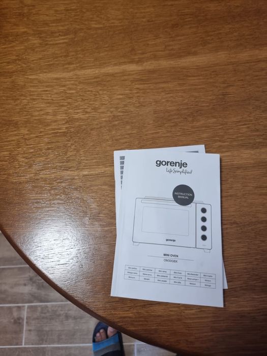 Vând mini cuptor electric Gorenje OM30GBX