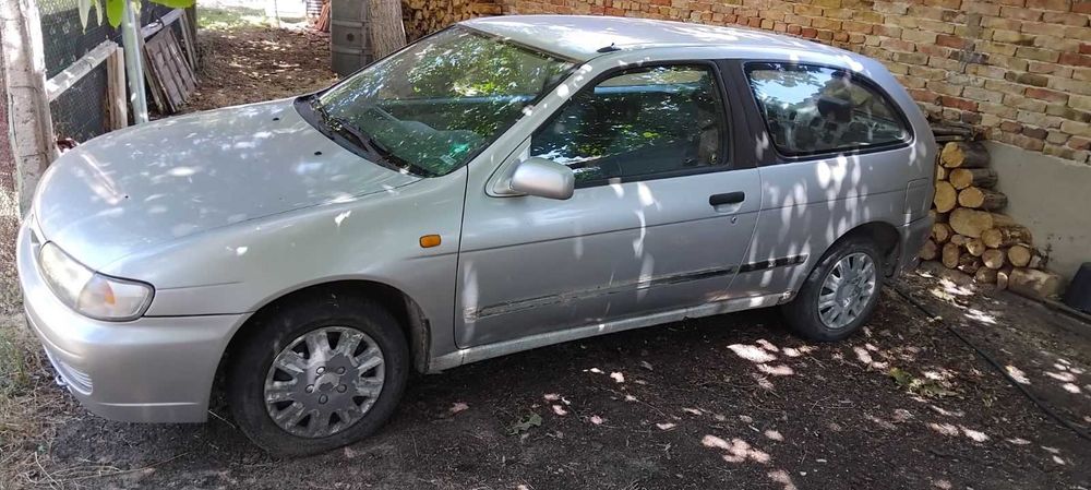 продавам части за Нисан Алмера