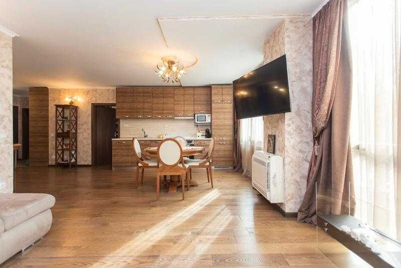 Продаваме Четиристаен Апартамент В Дианабад.