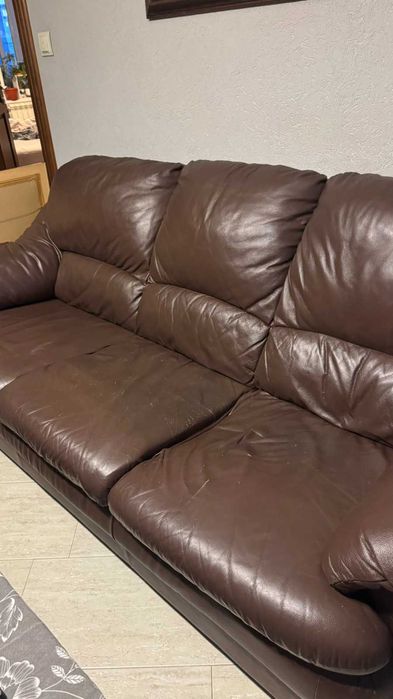 Кожен диван по поръчка