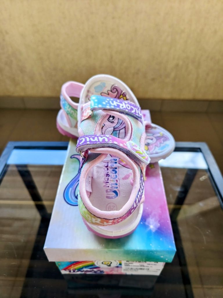 Sandale Unicorn din piele cu luminițe pentru fetițe / copii