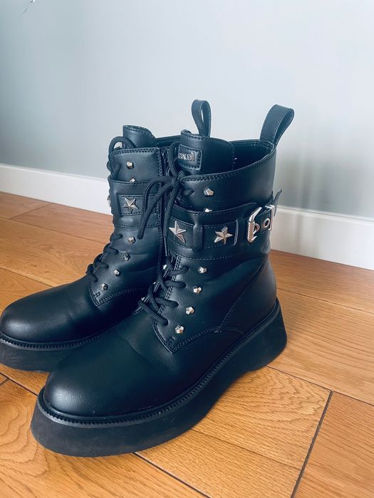 Боти Gaudi черни с капси