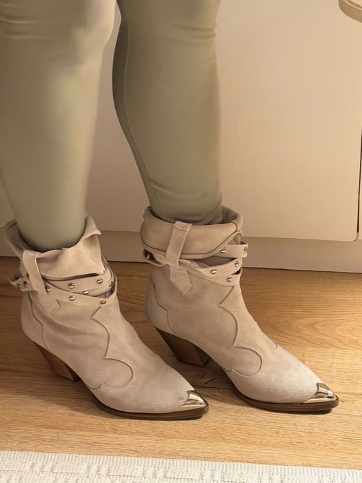 Vand ciocate  piele intoarsa nr 39