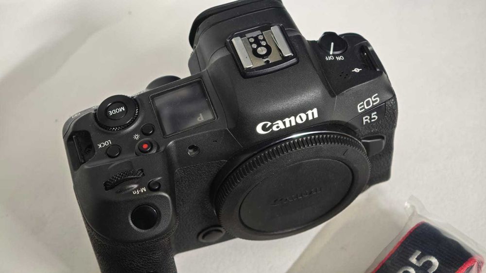 Canon R5 тушка беззеркалка