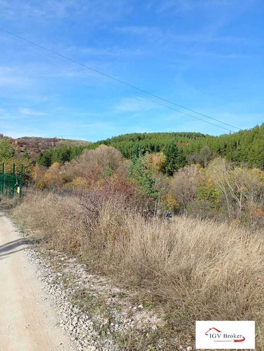 Продава парцел в с. Клисура, гр. Банкя