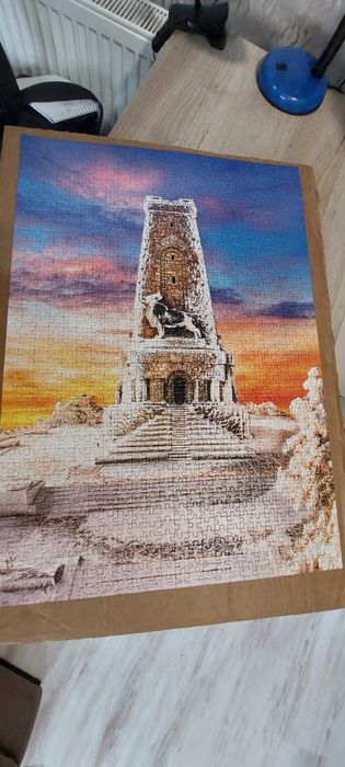 Продавам  нов пъзел 50/70