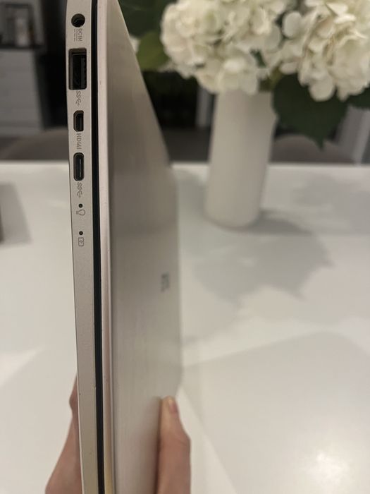 Laptop Asus Model 406U Vivobok