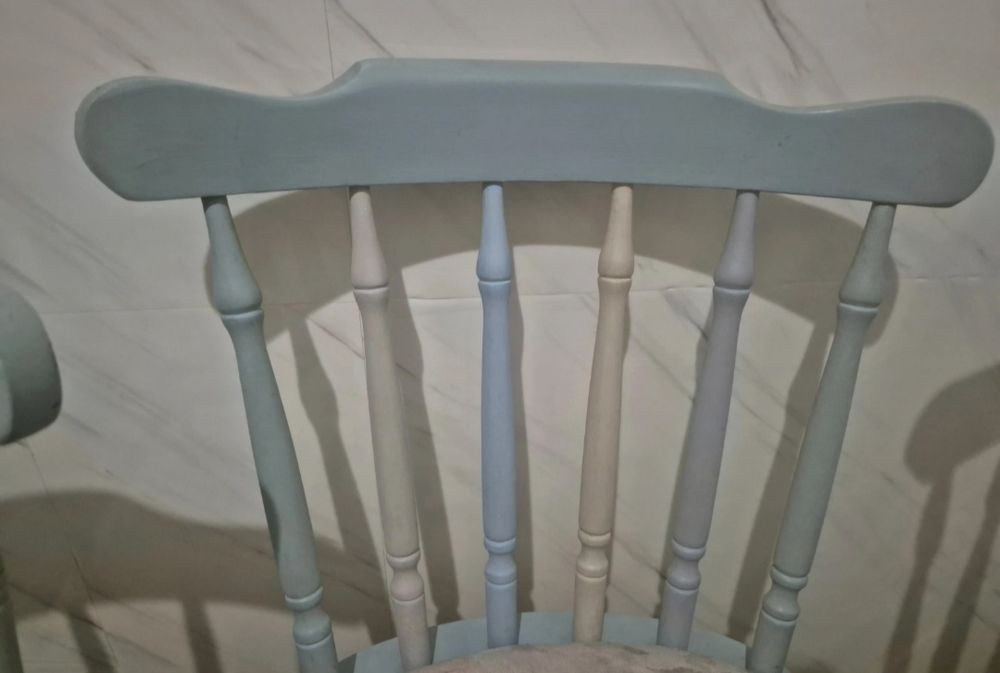 Set scaune lemn masiv și masa,