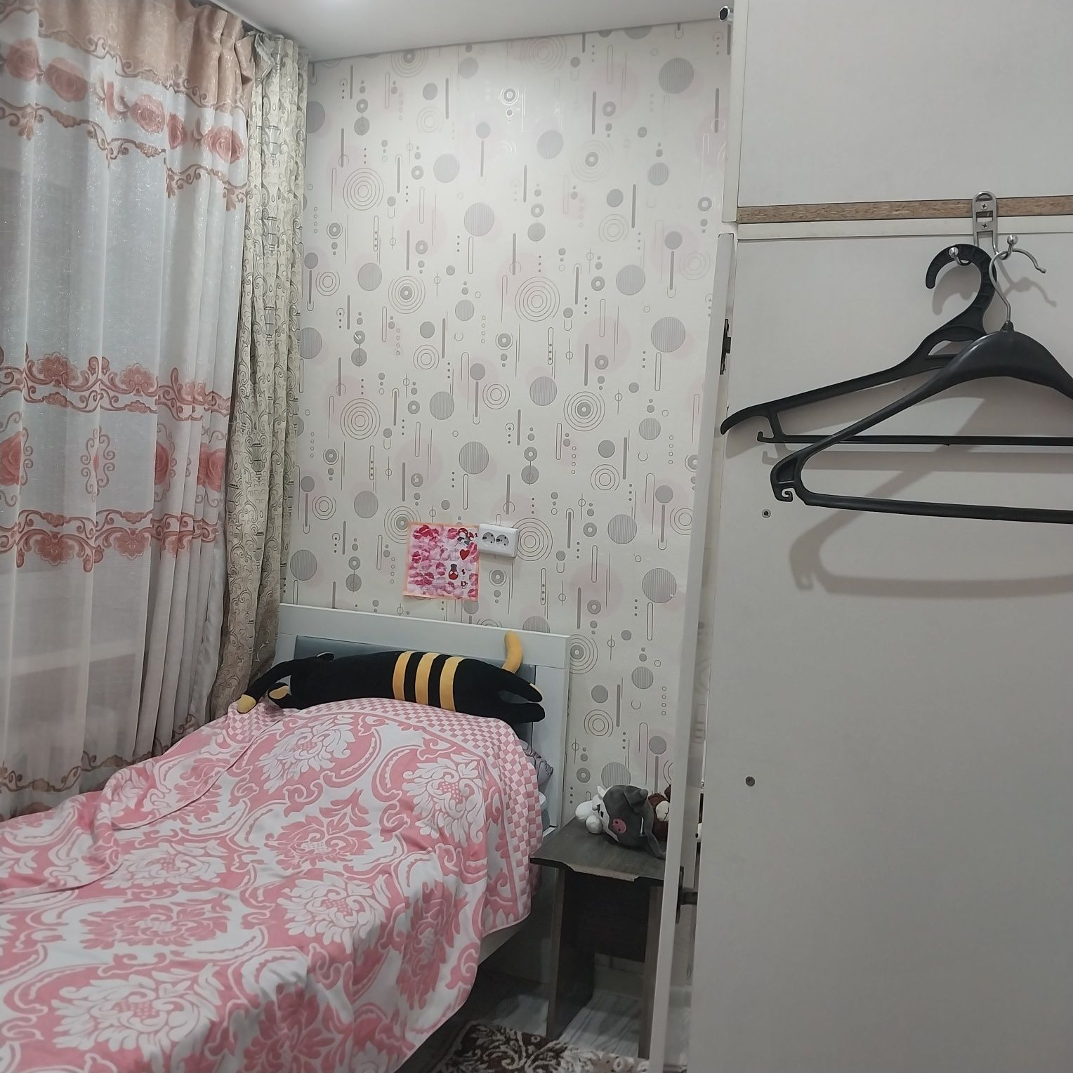Продам 2-х комнатную квартиру в двух остановках от Новостройки