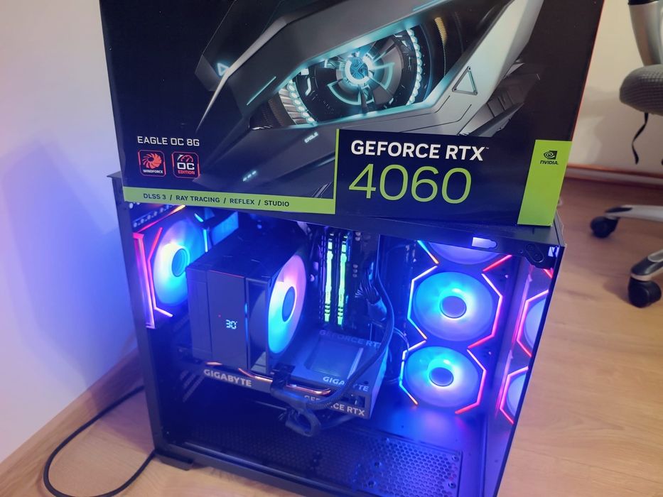 Vând PC Gaming Ryzen 7 5800x +RTX 4060 Eagle oc 8gb