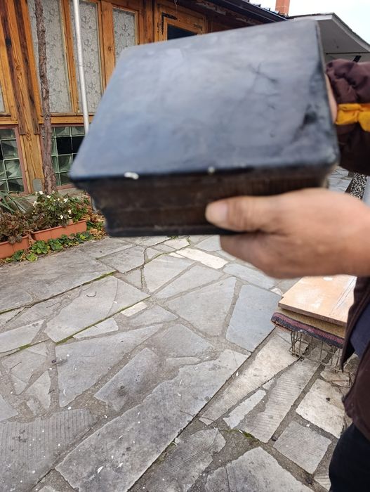 Стъклени тухли запазени