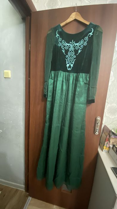 Продам женские веши