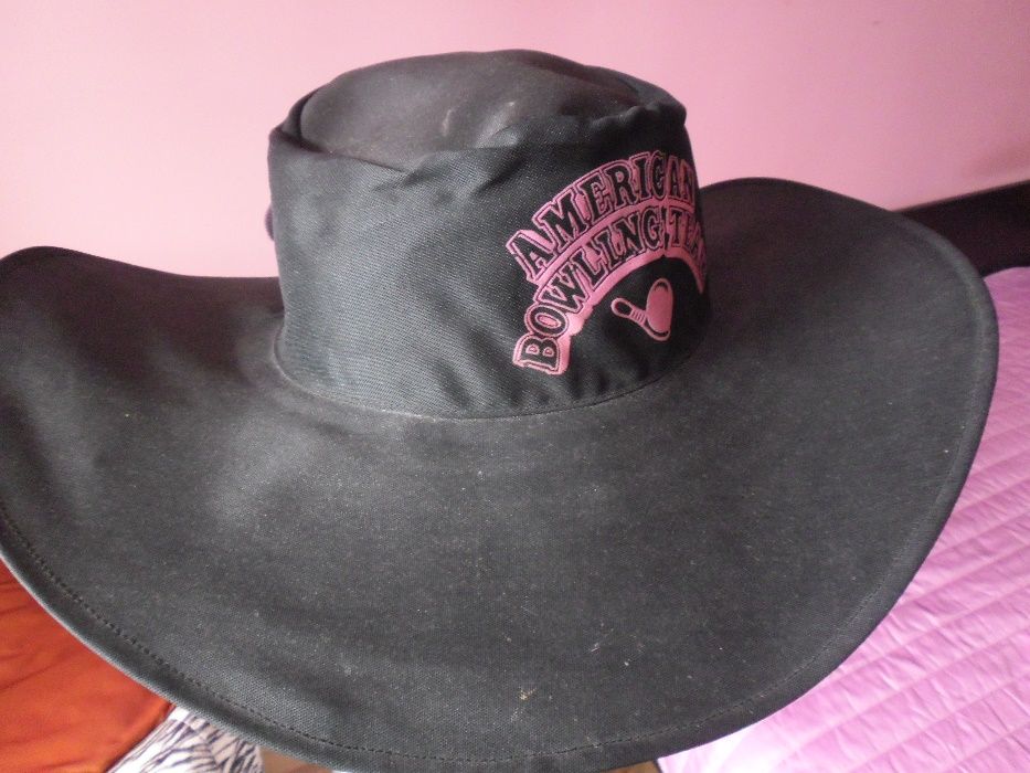 2 бр.летни дамски шапки с периферия