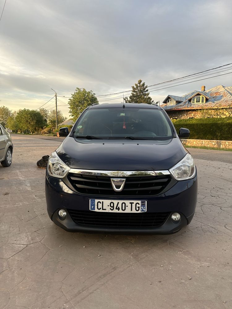 Dacia Lodgy 1.5 Diesel 2013 Clima A/C Acte valabile Rent adusa pe roti