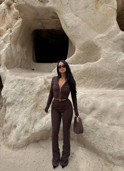 Дамски сет в актуално кафяво