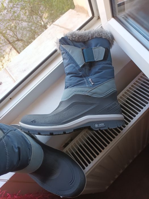 Quechua Waterproof Snow Contact