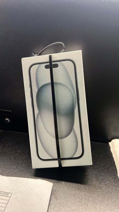 Iphone 15 black,sigilat,128 GB. Nu trimit in tara!