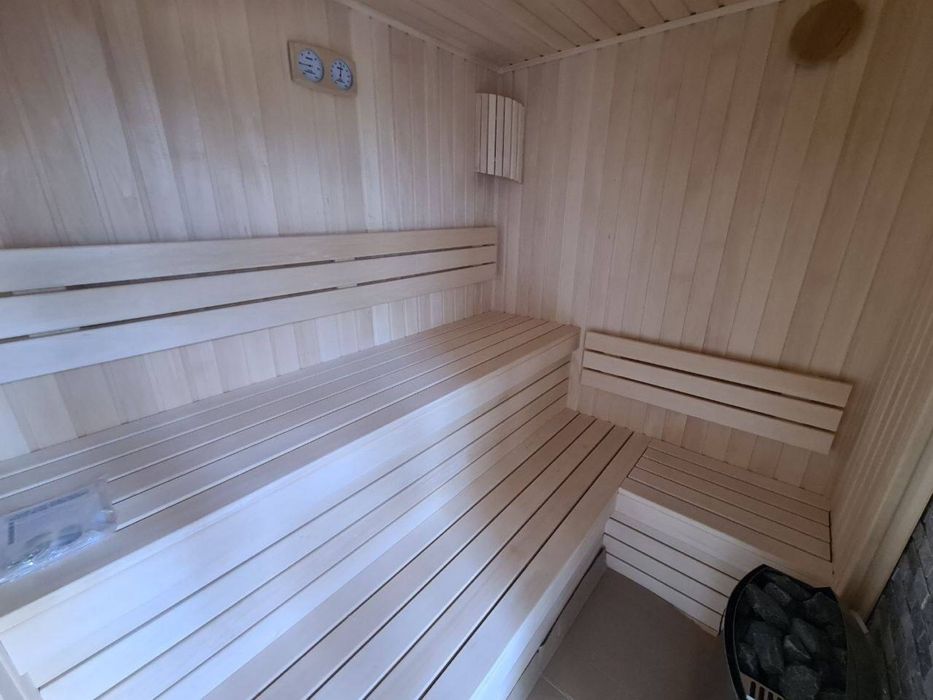 Продаю дом с бассейном