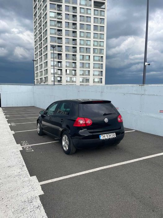 Vand Golf 5 in stare foarte buna