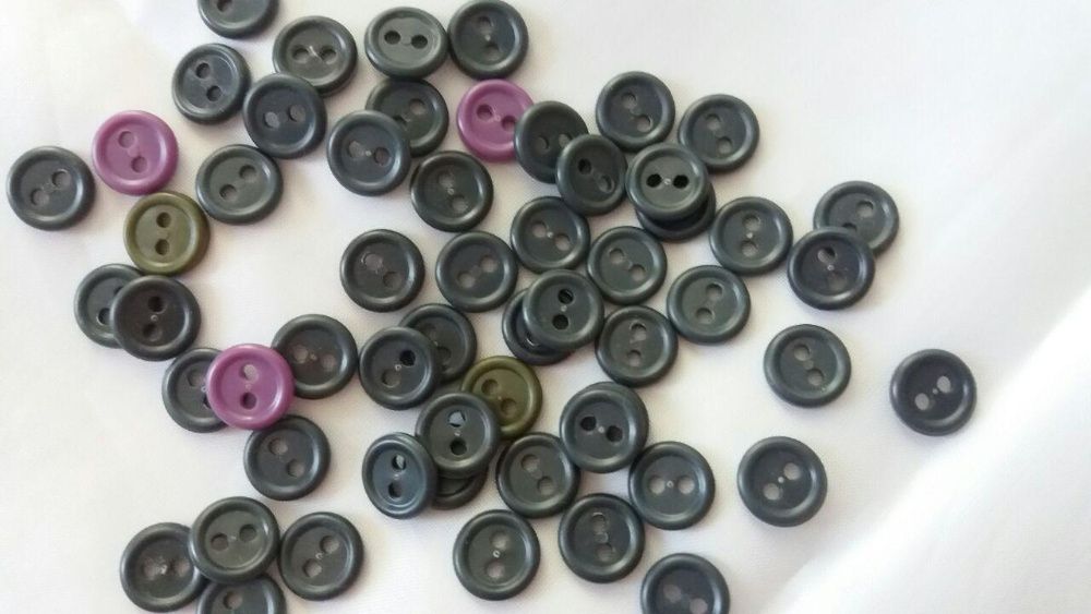 Пуговицы рубашечные 1300 шт