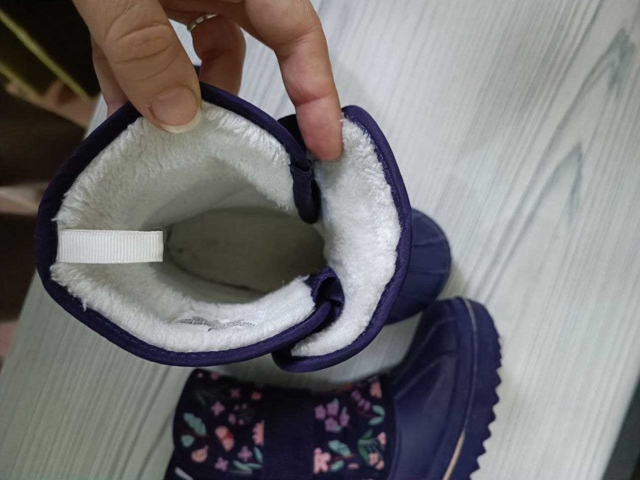 Сапоги Childrens Place  на девочку -3-4г.размер USA-9