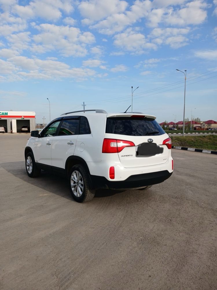 Продам Kia Sorento 2014 года