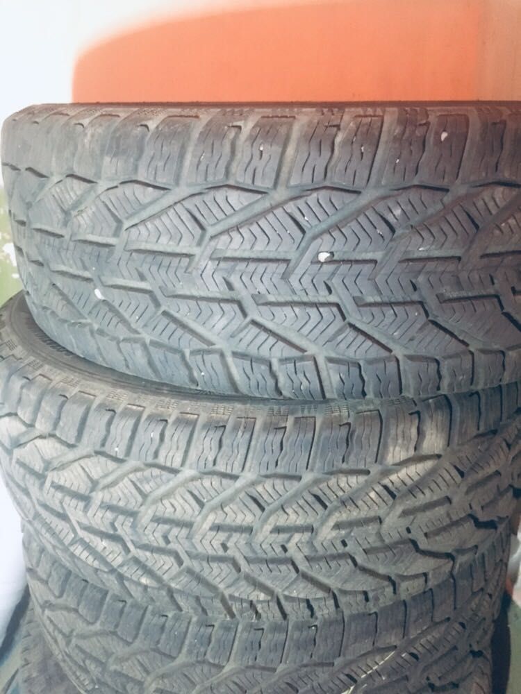 Cauciucuri/anvelope iarna 195/50 R15 M+S,ca noi,rulate 3 luni, AClass