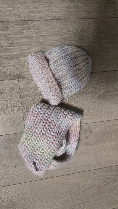 шапка и шал /детски/GUESS