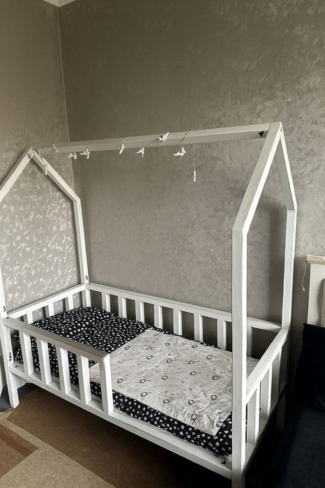 Кровать домик для детей до 7-8 лет