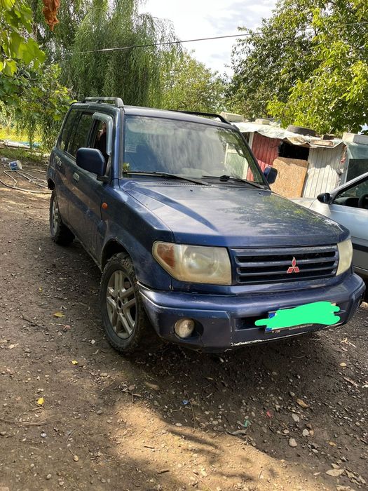 Mitsubishi pajero pinin