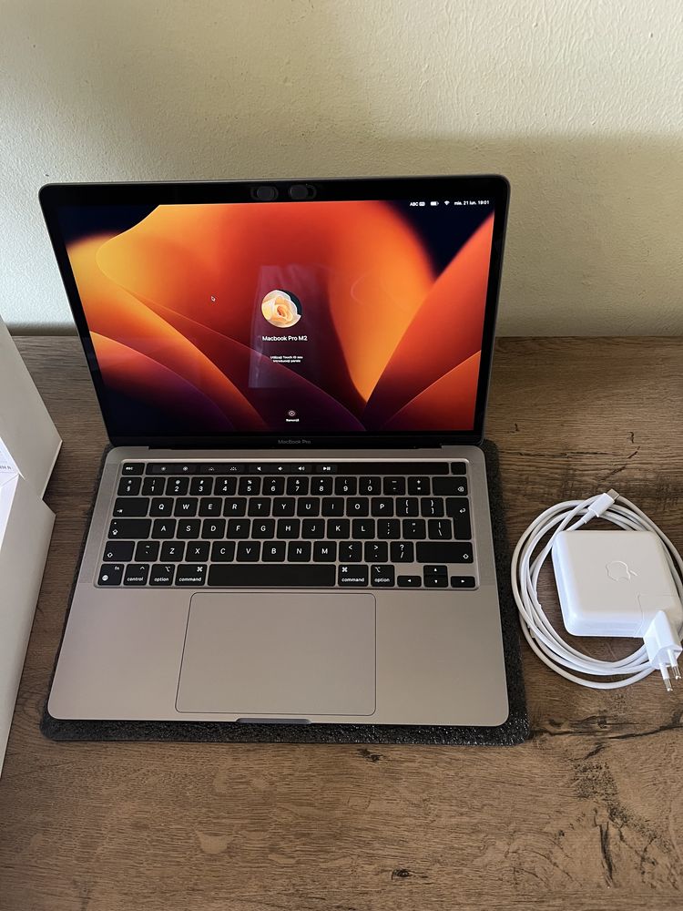 Macbook pro M2 2022 Garantie schimb